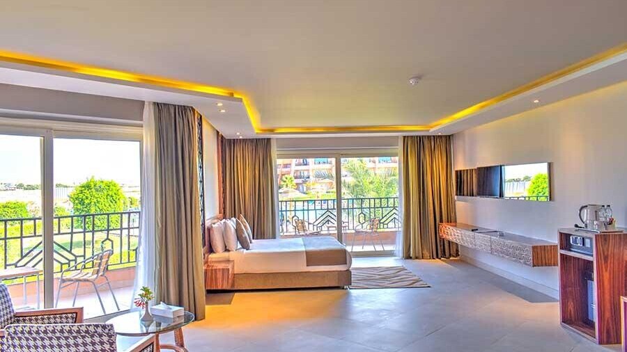 Jasmine Palace Resort & Spa